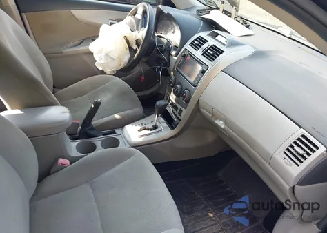 2013 Toyota Corolla Le z USA, uszkodzony, nr VIN 2T1BU4EE5DC125547